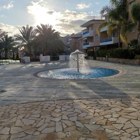 Iris Village, Near Kings Avenue Mall - By Imh Travel & Tours 파포스 외부 사진